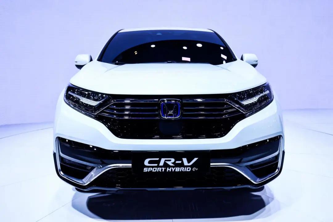 媒體視角 | CR-V代表了“傳統(tǒng)”，CR-V 銳·混動(dòng)e+承載了未來